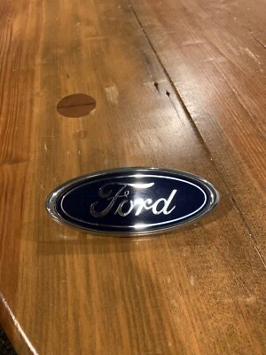 1999 2000 2001 Ford Explorer Rear Emblem #F87B-9843156-AA -Used - Image 1 of 4
