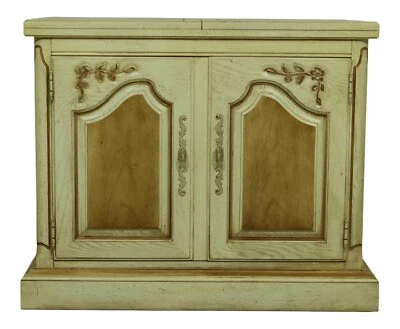 52148EC: THOMASVILLE Country French Flip Top Oak Server Cabinet - Image 1 of 4