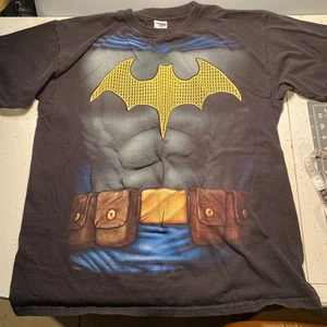 Batman XL T Shirt Black Raised Yellow Bat Symbol - Picture 1 of 9