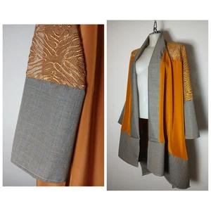 Handgefertigter, einzigartiger Kimono Staubtuch gold verzierte Spitze & feine Wolle One Size - Bild 1 von 16