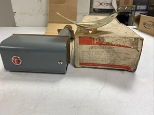 PENN CONTROLS Model 4034 Type 673B Control   - Picture 1 of 5