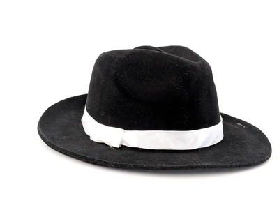 Шляпа-федора черная войлочная гангстерская взрослый размер с белой атласной лентой - Изображение 1 из 4