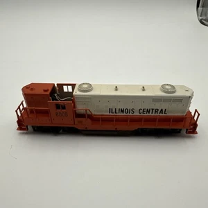LOCOMOTORA DIÉSEL AHM ESCALA HO ILLINOIS CENTRAL GP18 #8009 - PROBADA - Imagen 1 de 10