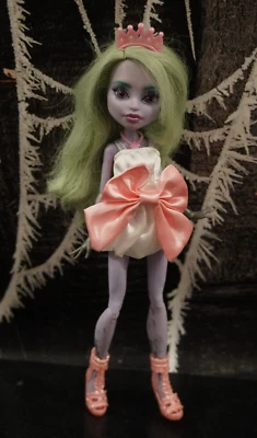 Monster High BABY DOLL Dress and Accessories - NO DOLL - Image 1 of 4