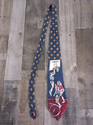 Corbata de cuello con gráfico de baloncesto azul marino Tabasco vintage para hombre. Corbata Charles Barkley Foto 1 de 4