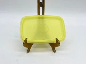 Yellow 5-1/2" X 3" Tupperware REPLACEMENT Lid Seal #1244 for Container #1243 - Picture 1 of 2