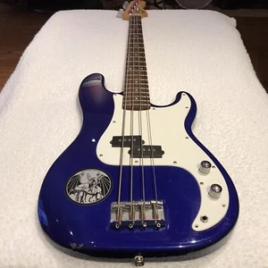 Bajo eléctrico de 4 cuerdas Squier by Fender P-Bass Affinity Series azul - Imagen 1 de 21