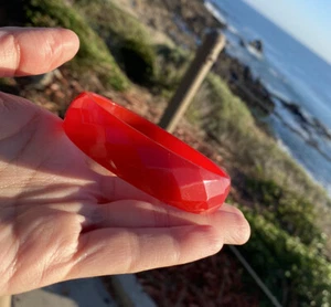 ❤️ Vintage Bakelite Bangle Bracelet Catalin Faceted Diamond Color Red Apple - Picture 1 of 12