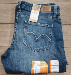 NWT Women's Levi's 528 Curvy Boot Cut Sz 11 Paper Doll Blue Juniors Denim Jeans - Picture 1 of 10