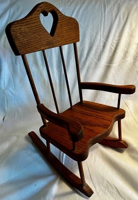 Vintage Solid Wood 16” Rocking Chair for Doll or Teddy Bear Natural Finish Foto 1 de 4