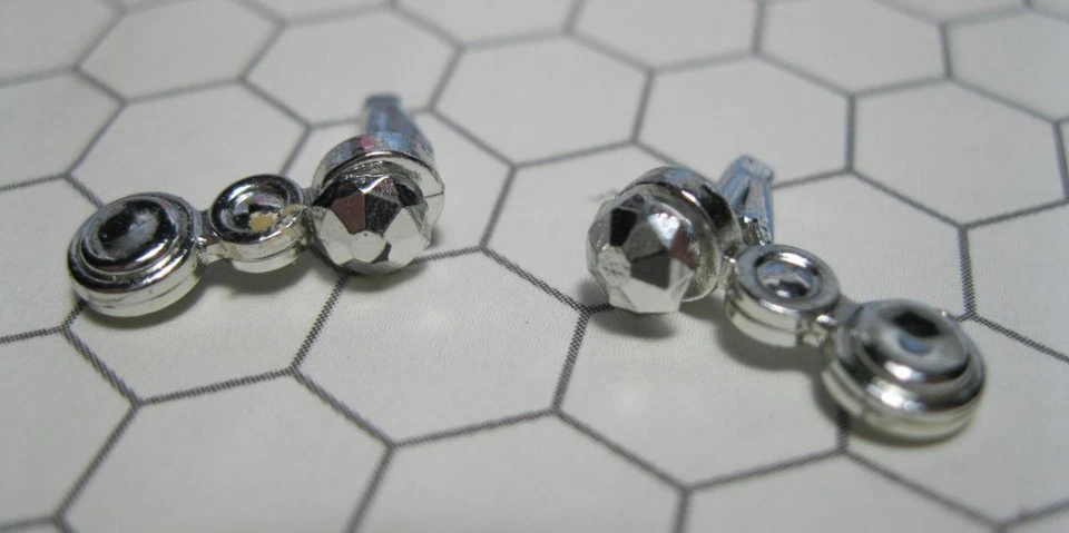 1996 ANGEL PRINCESS Barbie Doll Silver GEOMETRIC DANGLE Drop Earrings Jewelry - Image 1 of 1