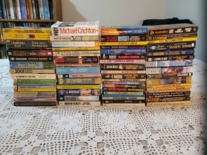 MASSIVE lot (65+) of vintage Science Fiction Sci-fi Scifi SF Fantasy paperbacks - Imagen 1 de 17