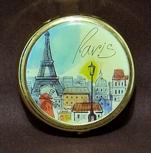 Escena de la ciudad de París con inserto de 3 compartimentos de la Torre Eiffel, caja de pastillas de metal tono dorado - Imagen 1 de 5