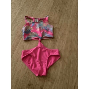 NWOT GIRLS ART CLASS CORAL & Hibiscus Pink 1-PIECE SWIMSUIT SIZE 4/5 Twist Front - Picture 1 of 4
