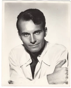 1940's Original Helmut Dantine Actor  Studio Photo 8x10 RARE - Picture 1 of 2