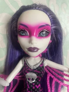 Muñeca Monster High Power Ghouls Spectra Vondergeist 2012 - Imagen 1 de 5