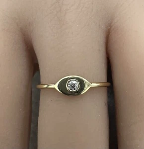 Anillo apilable de oro amarillo de 14 quilates con diamantes redondos naturales de 0,04 quilates mal de ojo - Imagen 1 de 7
