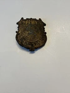 Vintage Tootsietoy Junior Fire Chief Metal Badge, Tootsie Toy, Made in USA - Picture 1 of 2