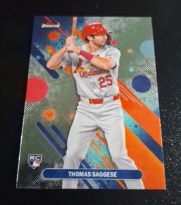 2025 TOPPS FINEST ROOKIE CARD #9 THOMAS SAGGESE RC ST. LOUIS CARDINALS NRMT-MT!! - Foto 1 di 2