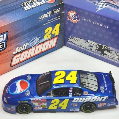 Jeff Gordon #24 Pepsi / Talladega 2002 Monte Carlo carro de ação fundido em escala 1/24 - Novo - Imagem 1 de 4