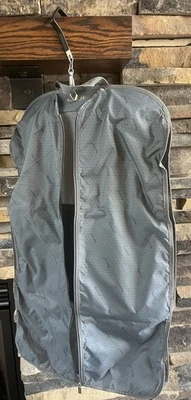 Bolsa de ropa Pathfinder maleta colgante gris gancho con cremallera Foto 1 de 4