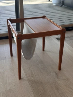 Suporte para revistas/mesa lateral BRDR Furbo MCM - Imagem 1 de 4