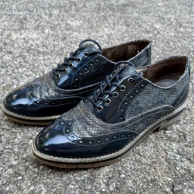 Tamaris Mujer Talla 38 EU (US 7 - 7.5) Myrine Oxford Punta de Ala Patente Metálica Foto 1 de 4