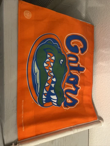 FLORIDA GATORS BANNER FLAG 13X10 (PRE-OWNED) Cover
