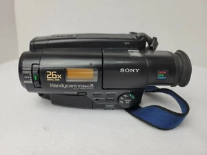 SONY Handycam Video 8 CCD-TR66 8mm Handycam for PARTS or REPAIR - Picture 1 of 9