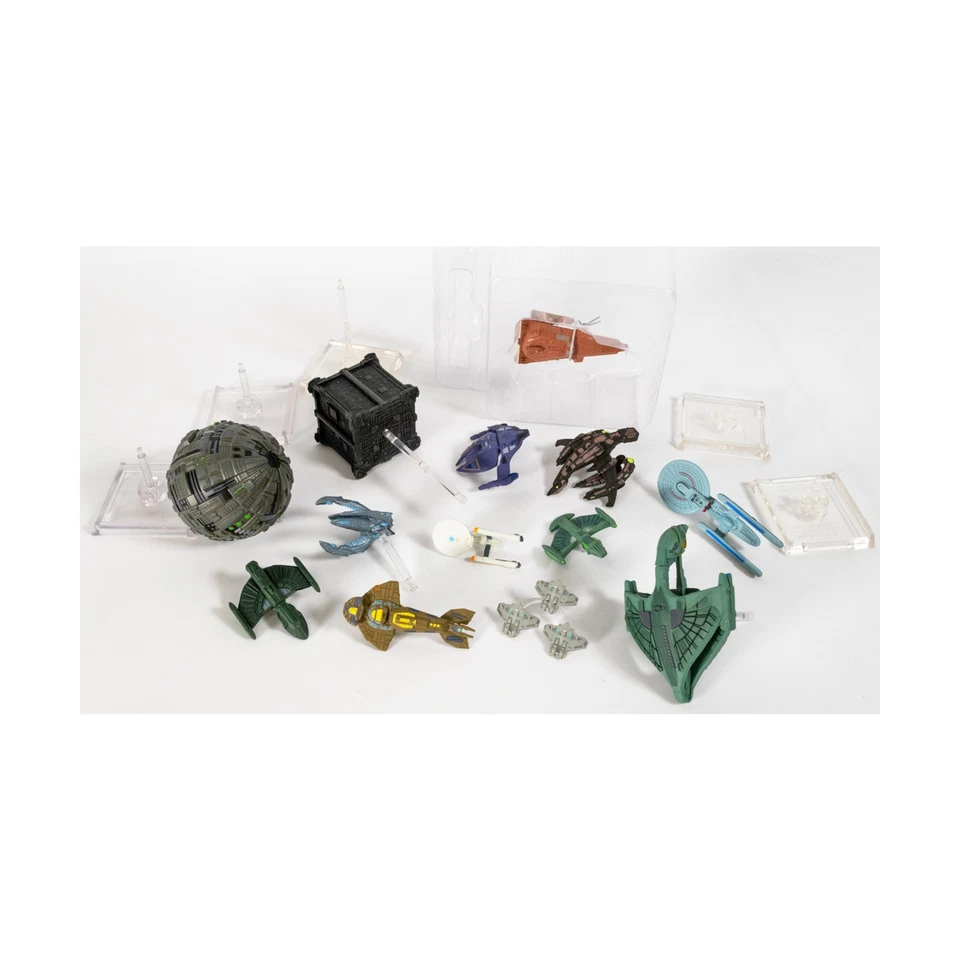 Коллекция WizKids Star Trek Star Trek Attack Wing No28 - 14 кораблей! Почти как новый - Изображение 1 из 2