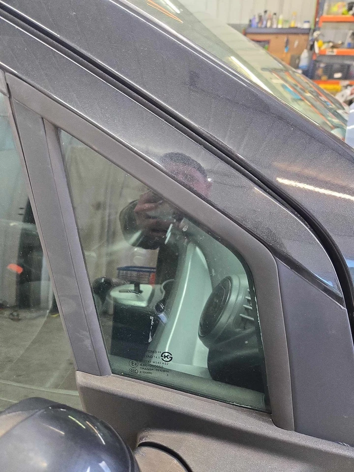 Vidrio de ventilación frontal/ventana CHEVY SPARK 13 14 15 16 Foto 1 de 1