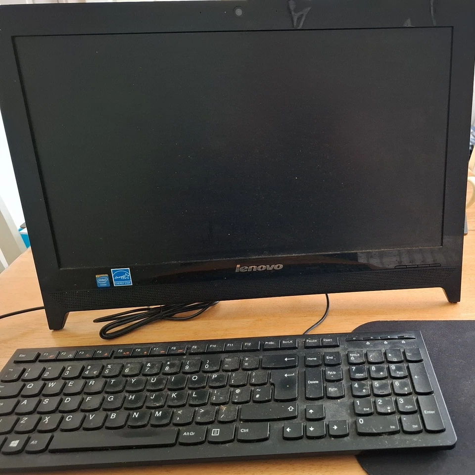 Lenovo C260 19.5" (500 GB, Intel Celeron, 2.41 GHz, 4 GB) All-in-One Desktop  - Image 1 of 1