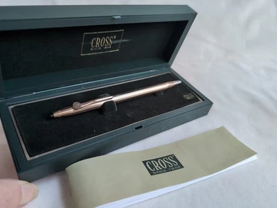 Bolígrafo Vintage Cross Playboy 14kt GF Lleno de Tinta Negra Hecho en EE. UU. En Caja Foto 1 de 4