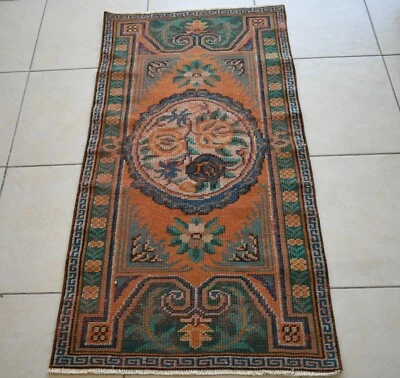 Alfombra tejida a mano para corredor turco pequeño de 4,4 x 2,2 pies de colección R14 Foto 1 de 4