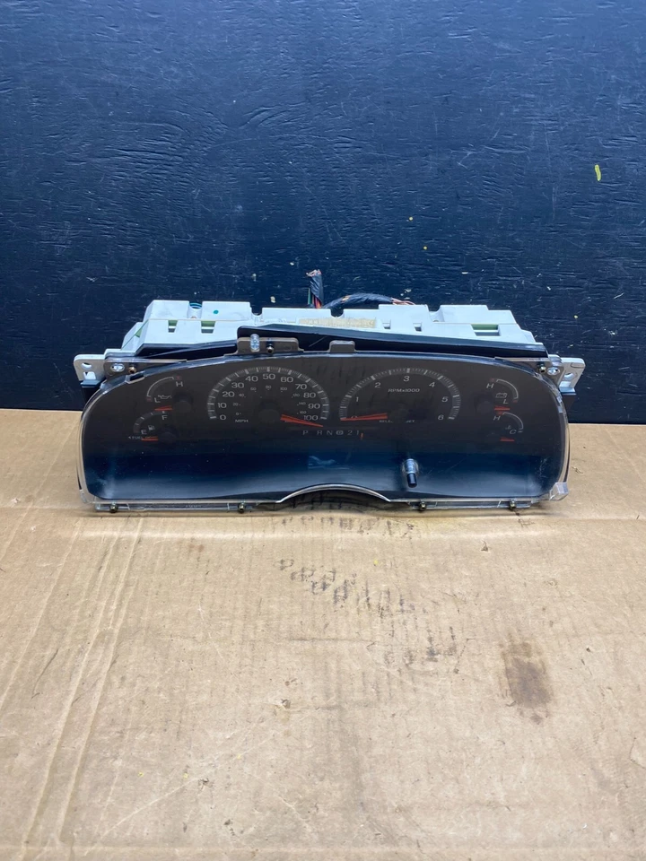 1999 2002 Ford Expedition Speedometer Instrument Gauge Cluster O1324 Oem DG - Image 1 of 4