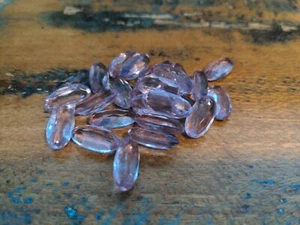 ♡Nr. G84- 8 uds piedras de vidrio antiguas lila lila brillante nuevo blonz 18 x 9 mm ♡ - Imagen 1 de 1