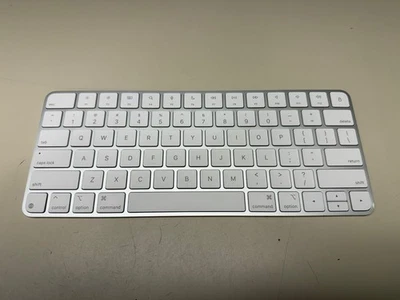 APPLE MAGIC KEYBOARD A3203 USB-C WORKING NICE - Image 1 of 4