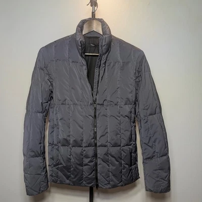 Chaqueta acolchada de plumón Theory para hombre en gris, XS 36 (170/80A) Foto 1 de 4