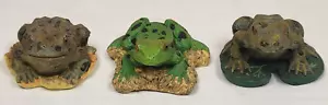 Young's Collectables, Miniaturfiguren, LILIENPAD FRÖSCHE (3er Set) - Bild 1 von 4