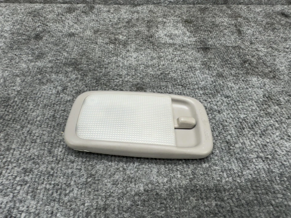 2001-2005 LEXUS IS300 OEM ИНТЕРЬЕР ЧТЕНИЯ КУПОЛ СВЕТА В СБОРЕ ОТДЕЛКА БЕЖЕВЫЙ - Изображение 1 из 3