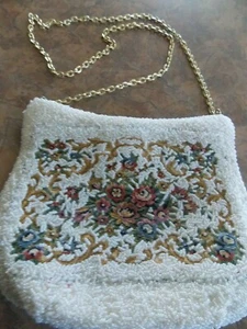 WOMAN'S VINATAGE ROSES TAPESTRY & WHITE BEADS PURSE - Picture 1 of 6