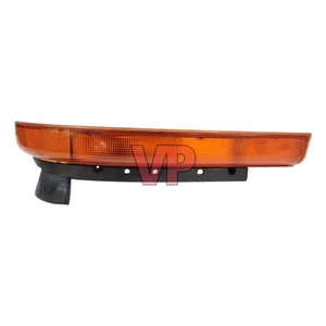 2003 MITSUBISHI CANTER - OS Drivers Right Front Indicator Light Lens  67742565 - Picture 1 of 11