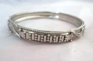 Bangle Bracelet Silver Tone Embellished Shiny 3/8" Wide 8" Inside Diameter - Picture 1 of 4