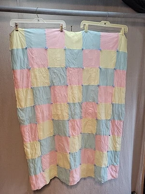 Edredón de cuna de bebé casero vintage retazos cuadrado amarillo azul rosa *fotos ANTIGUO Foto 1 de 4