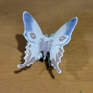 Lladro Butterfly Figurine Graceful Landing No Box - Bild 1 von 13