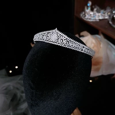 Bonitas diademas de circón transparente para mujer Tiara de cristal Tocados Corona de fiesta Foto 1 de 4