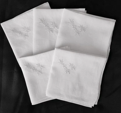 Lot 5 mouchoirs anciens blancs – Monogramme L brodé main – 54x48 cm - Photo 1/4