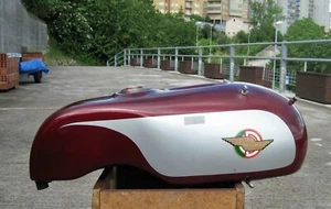 Serbatoio in vetroresina per Ducati 175 bialbero - Foto 1 di 4