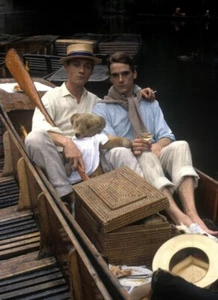 ANTHONY ANDREWS - JEREMY IRONS - 10" x 8" Colour Photograph BRIDESHEAD REVISITED - Imagen 1 de 1