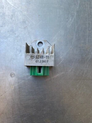 Honda EU20i generator rectifier. - Image 1 of 4